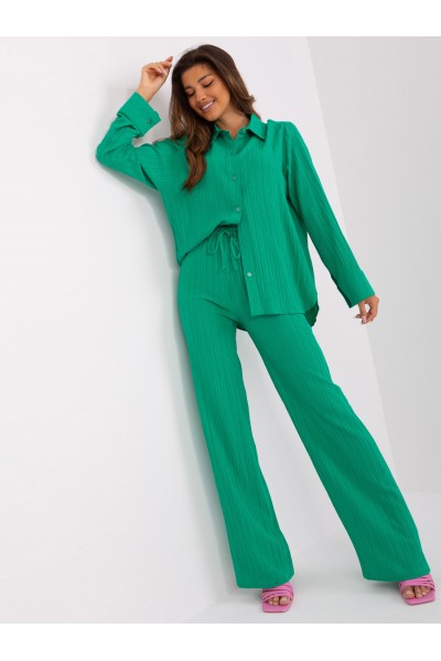 Marškinių ir kelnių laisvalaikio kostiumėlis vasarai (žalios spalvos)